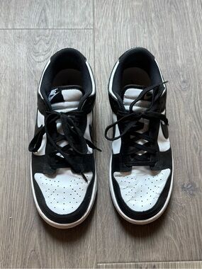 Nike Panda Black and White Men’s Low-Top Sneakers
